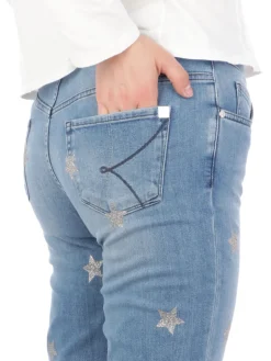 Kaos | Pantalone><noscript><img width=
